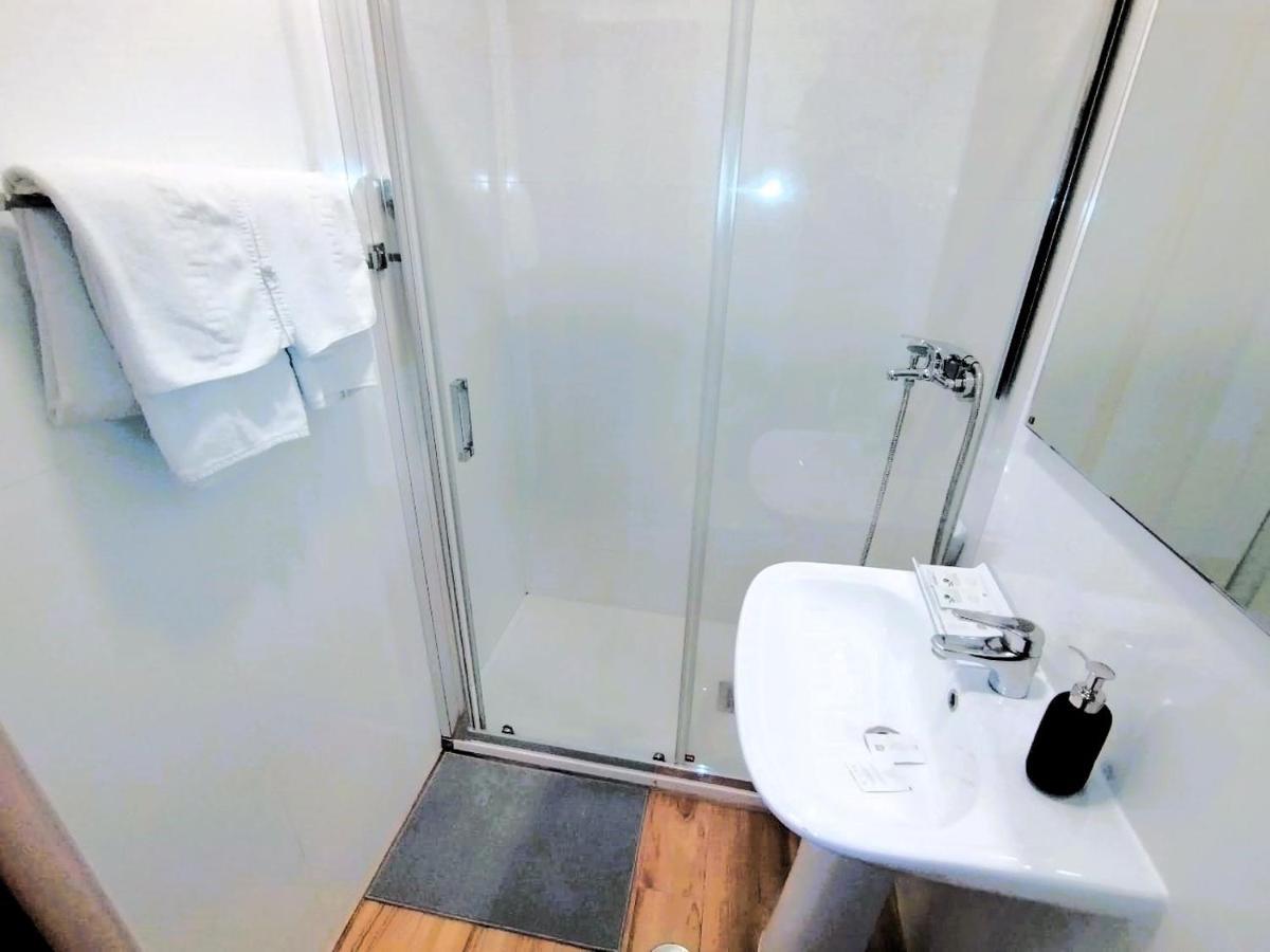 Puerta Del Sol - Apartamento Para 6 Madrid Dış mekan fotoğraf